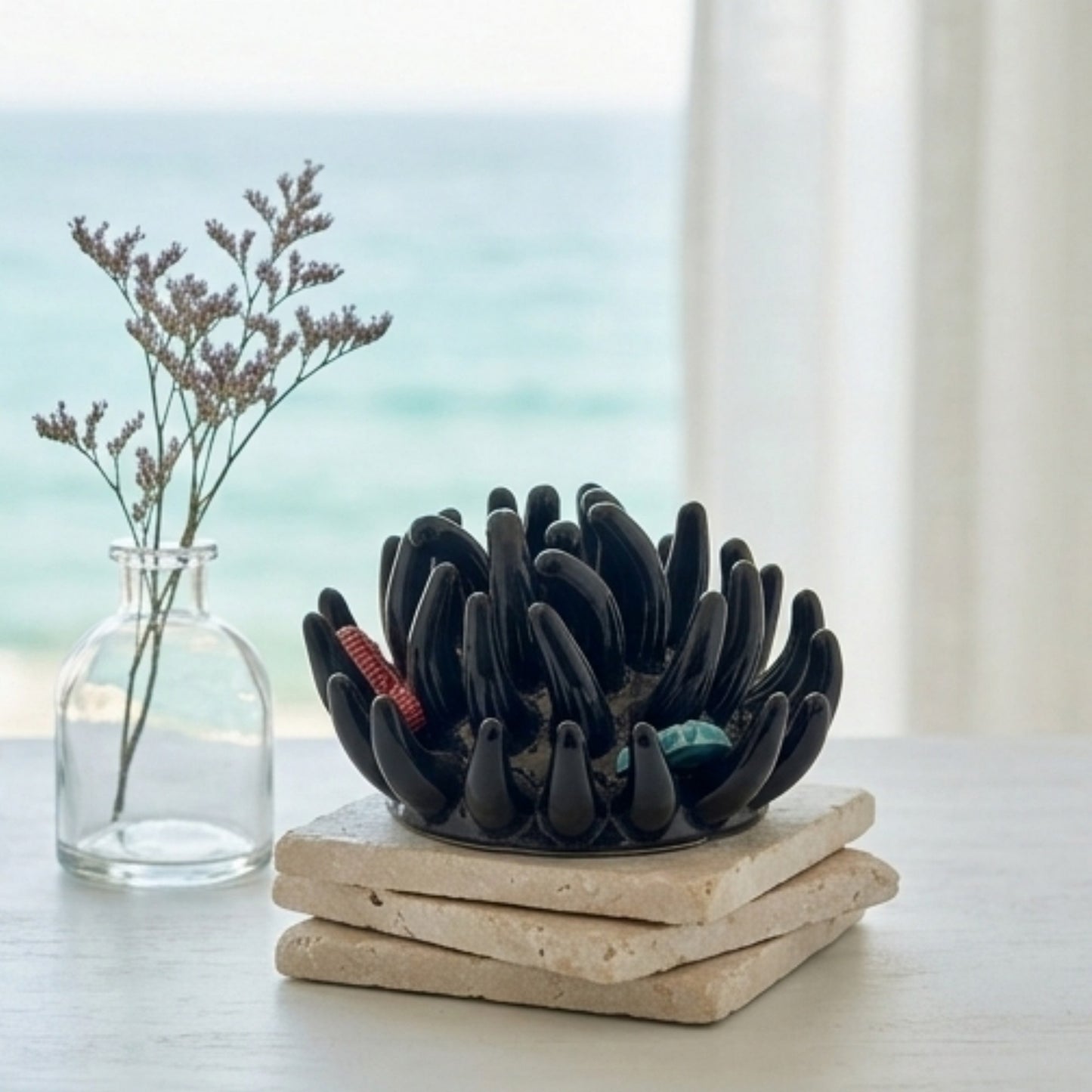 Toocook Soprammobile Anemone Marina in Ceramica Smaltata Artigianale Made in Italy – Scultura Decorativa Tema Mare, Ø 12 cm h 7 cm – Nero